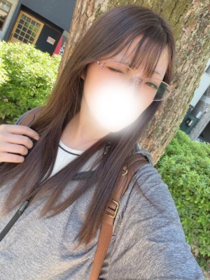 広島県広島市中区のソープ ロイヤル女子寮の写メ日記　メガネで…画像